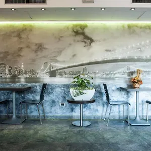 Hotel Orange
