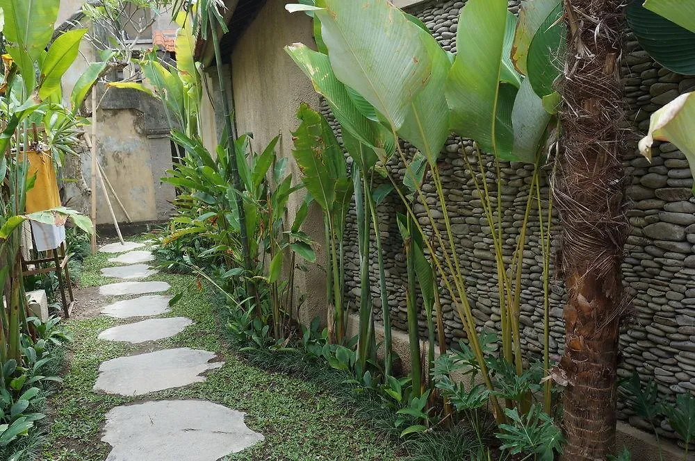 Konukevi Villa Sonia Ubud