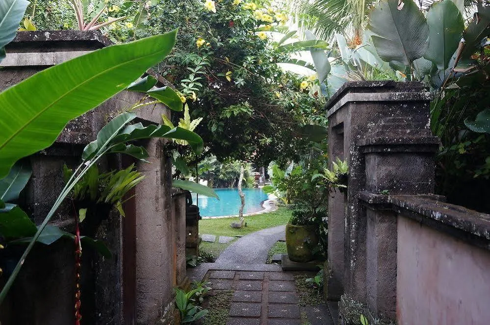 Konukevi Villa Sonia Ubud